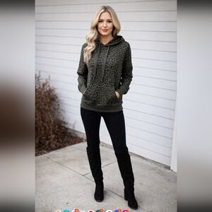 NWT Womens 90 DEGREE BY REFLEX hoody Sweatshirt.